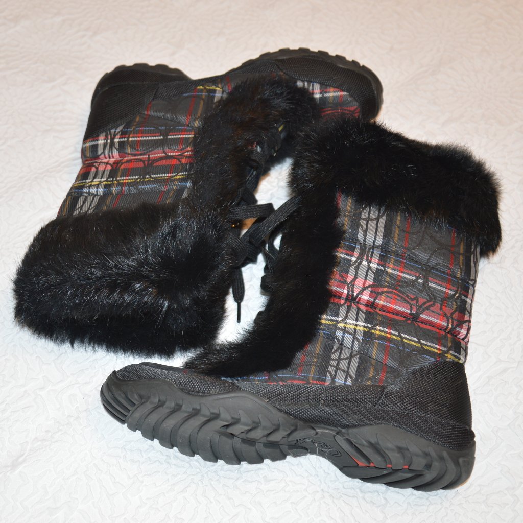 Vintage Coach Jennie Plaid Quilted Logo Pattern Boots With Rabbit Fur Trim